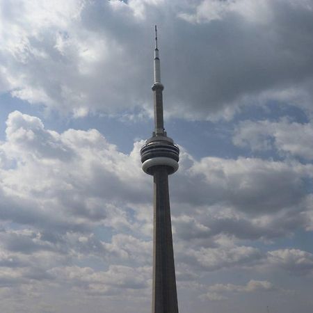 Aaira Suites Cn Tower View Toronto Buitenkant foto