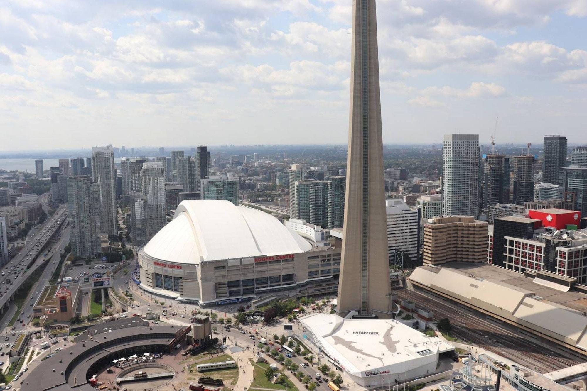 Aaira Suites Cn Tower View Toronto Buitenkant foto